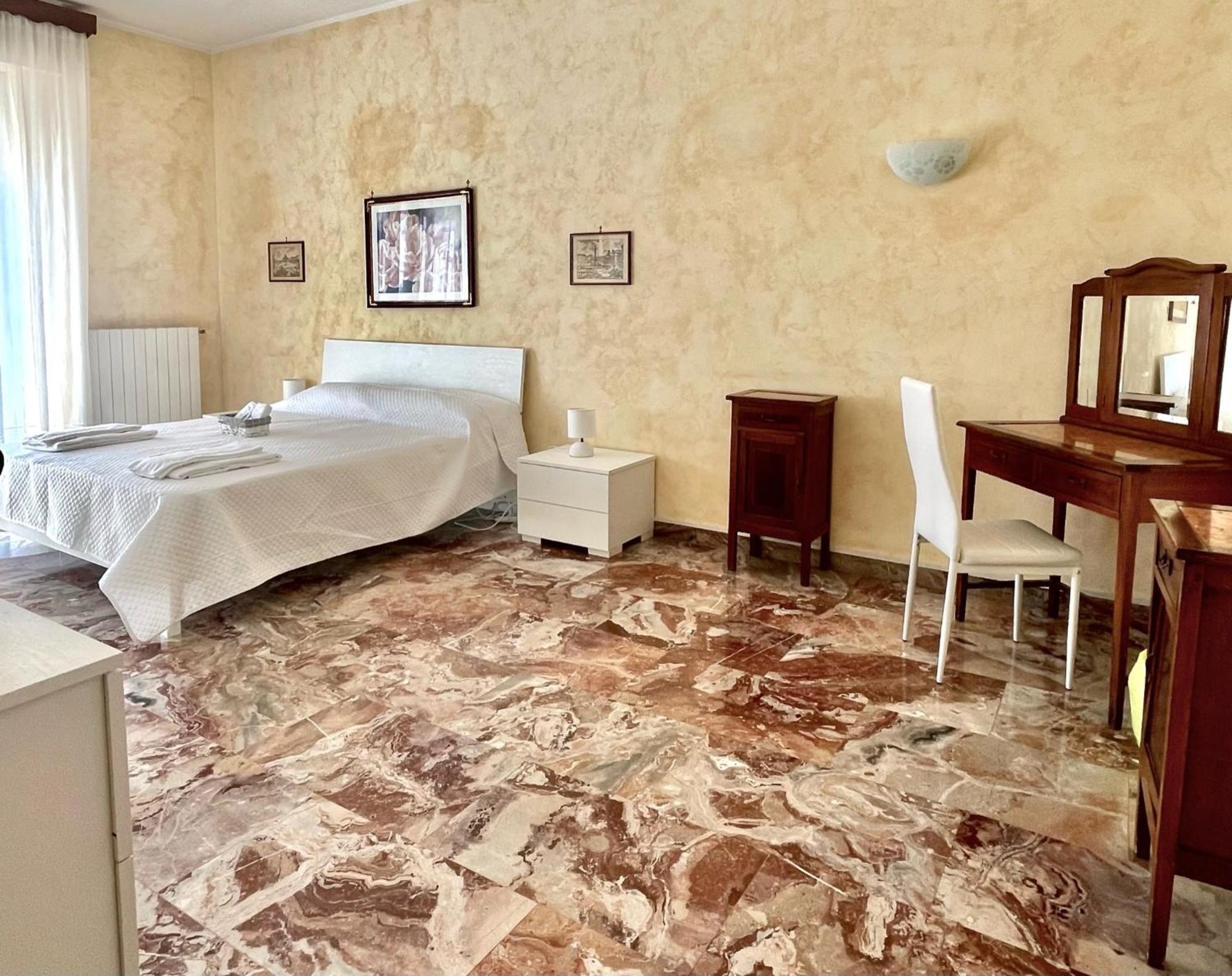 Le Ville Tivoli - Suites, Tivoli City Center! 외부 사진